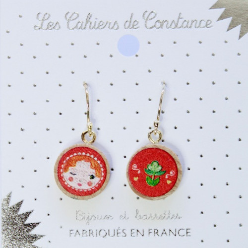 Petites boucles pendantes Matriochka rouge